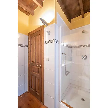 Casa Rural El Tresmayu. Casona Con Jardin, Tatil Evi
