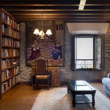 Casa Rural El Tresmayu. Casona Con Jardin, Hébergement de vacances *