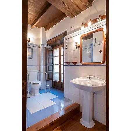 Hébergement de vacances Casa Rural El Tresmayu. Casona Con Jardin, Lastres