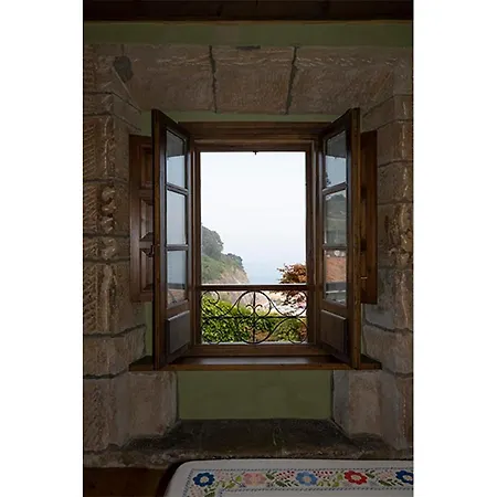 Casa Rural El Tresmayu. Casona Con Jardin, Hébergement de vacances