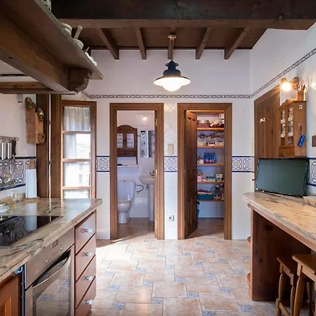 Casa Rural El Tresmayu. Casona Con Jardin, Lastres